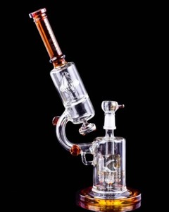 Sicko – Glass Bong – Quadruple Honeycomb